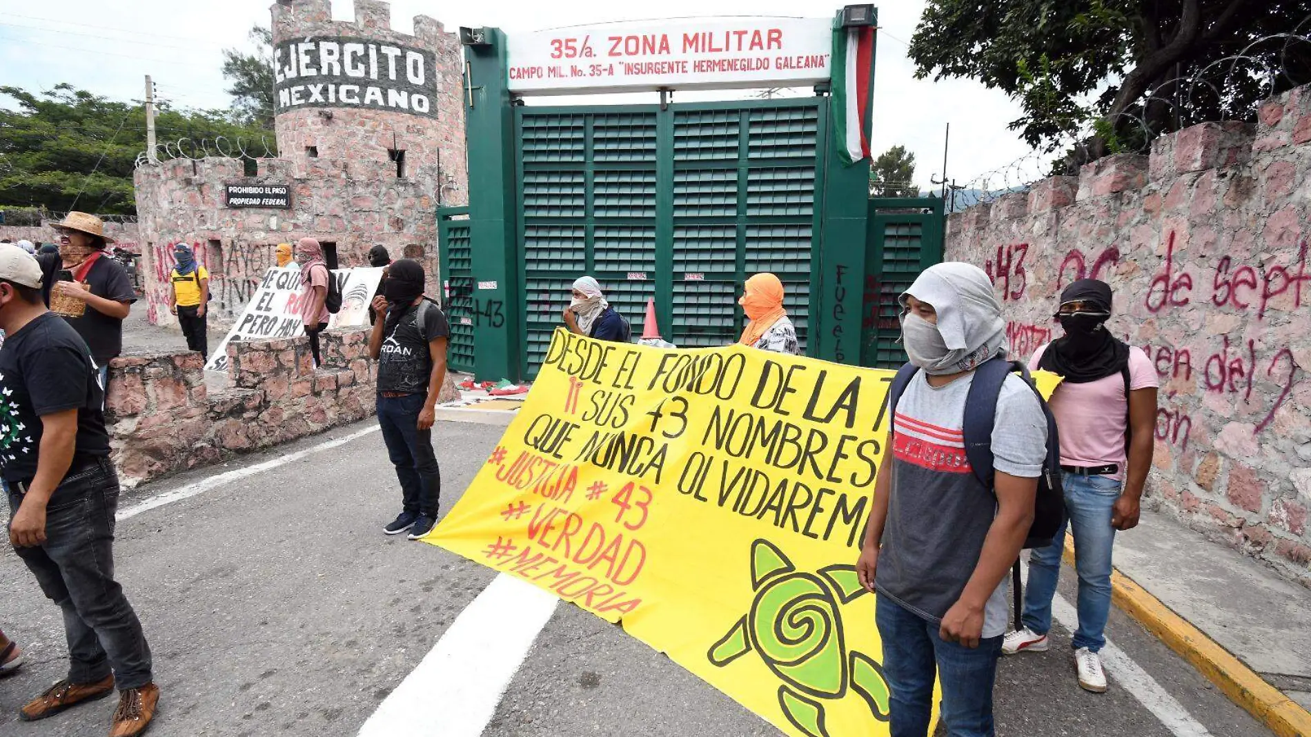 AYOTZIS 43